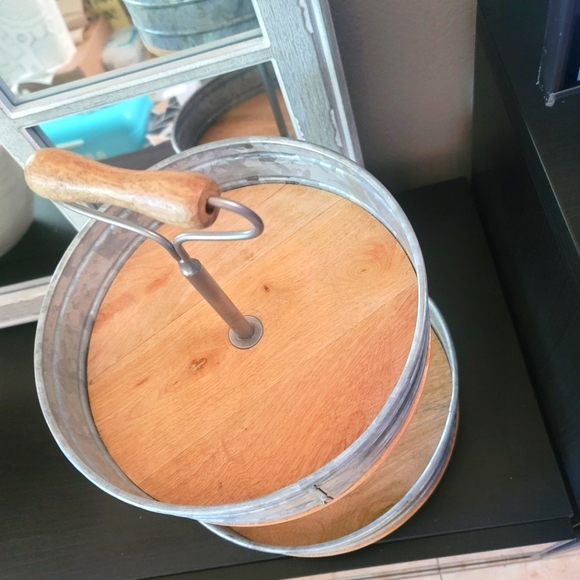 Two-Tier Entertainment Stand - Picture 3 of 3